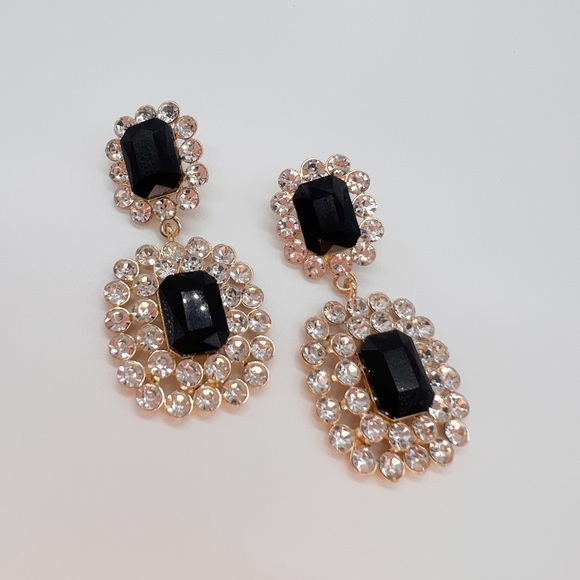 Stunning Black Crystal Dangle Earrings - Evening and Formal Earrings - Picture 6 of 11